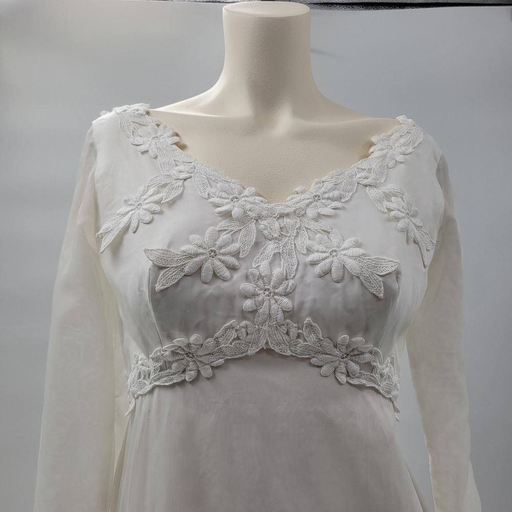 Vintage Wedding Dress White Daisy Floral Applique Boho Bridal Gown Union Made
